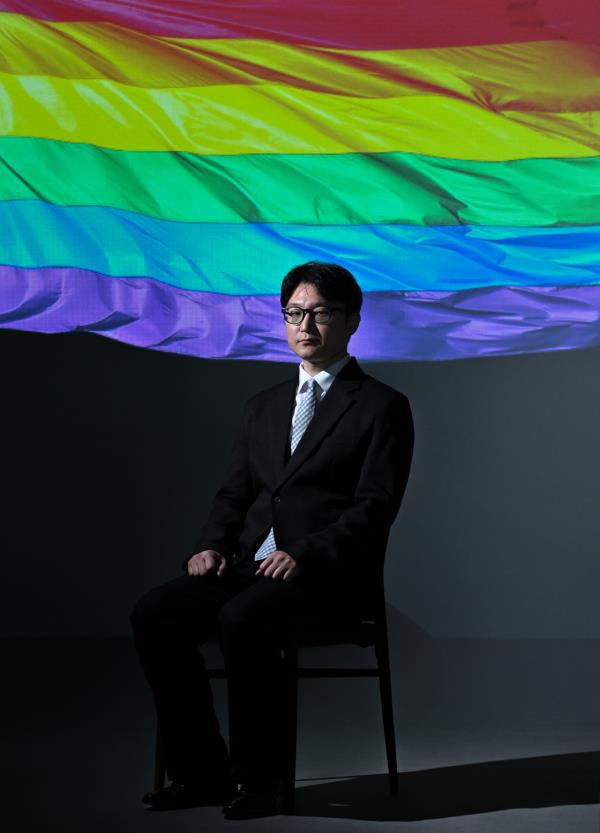 Lee Dong-hwan, o<em></em>nce a Methodist pastor poses for a photo ahead of an interview with The Korea Herald at Herald Square in Seoul on March 19. (Im Se-june/The Korea Herald)