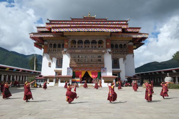 Gangtey Mo<em></em>nastery Phobjika Bhutan Travel Itinerary 7 Days Best Things To Do